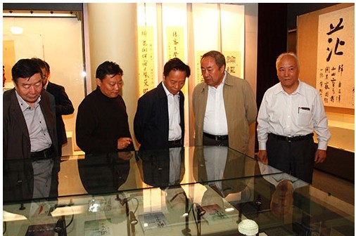龚鹏程书法作品及著作捐赠国家图书馆